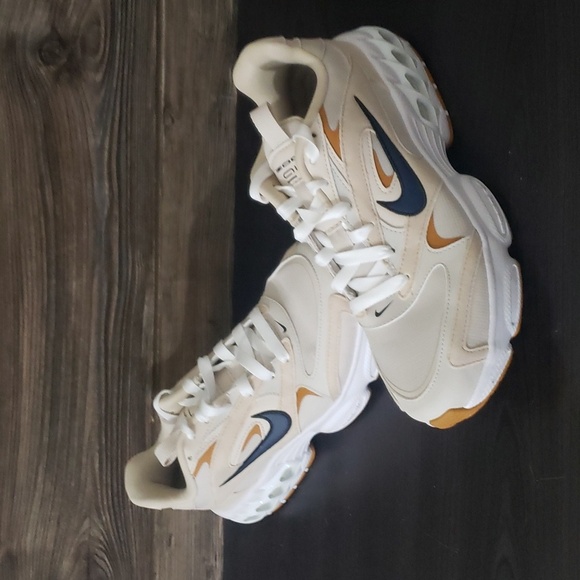 New Nike Womens Zoom Air Fire Sneakers Size Neutral Beige